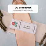 Gutschein Geocaching Druckvorlage als PDF zum Downloaden. Auf dem Geocaching-Gutschein ist eine Landkarte mit einem roten Pin im Aquarellstil abgebildet.