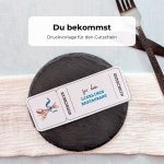 Gutschein Lieblingsrestaurant Druckvorlage als PDF zum Downloaden. Auf dem Lieblingsrestaurant-Gutschein sind eine Gabel und ein Messer mit einer Schleife darum im Aquarellstil abgebildet.