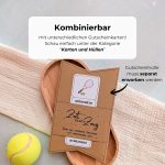 Gutschein Tennis selber basteln und ausdrucken. Unterschiedliche Gutscheinkarten zu verschiedenen Geschenkanlässen sind separat erhältlich in der Kategorie „Karten und Hüllen“.
